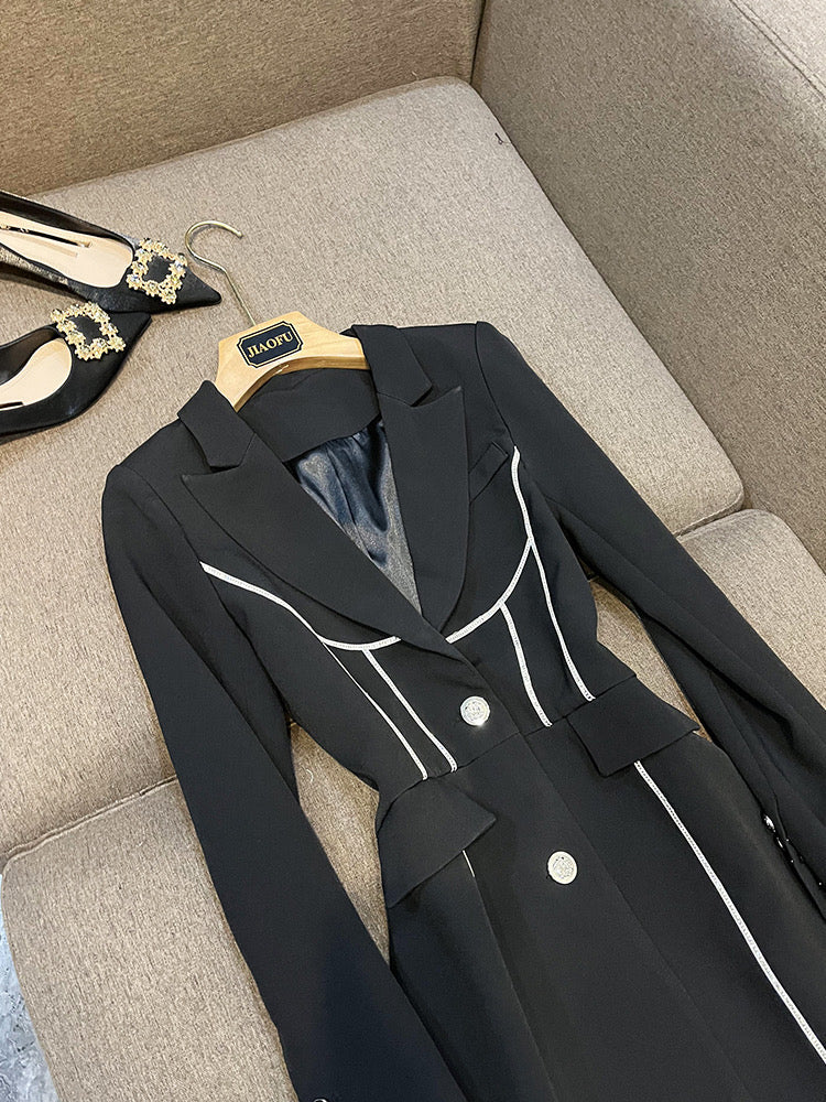 Aella black long coat