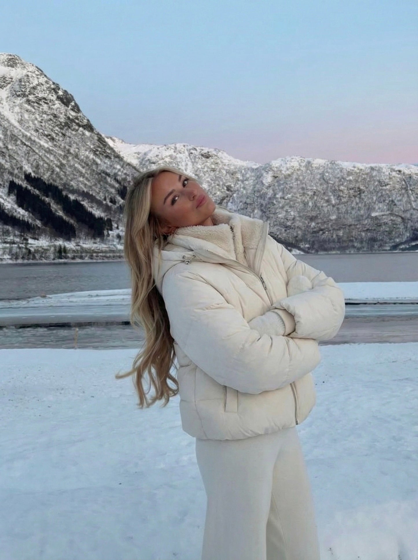 Joane | Hooded Short Puffer Jacket with Plush Lining
