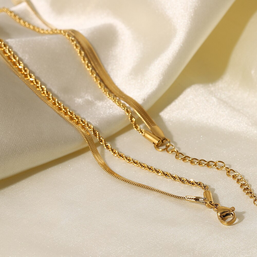 LENNON NECKLACE