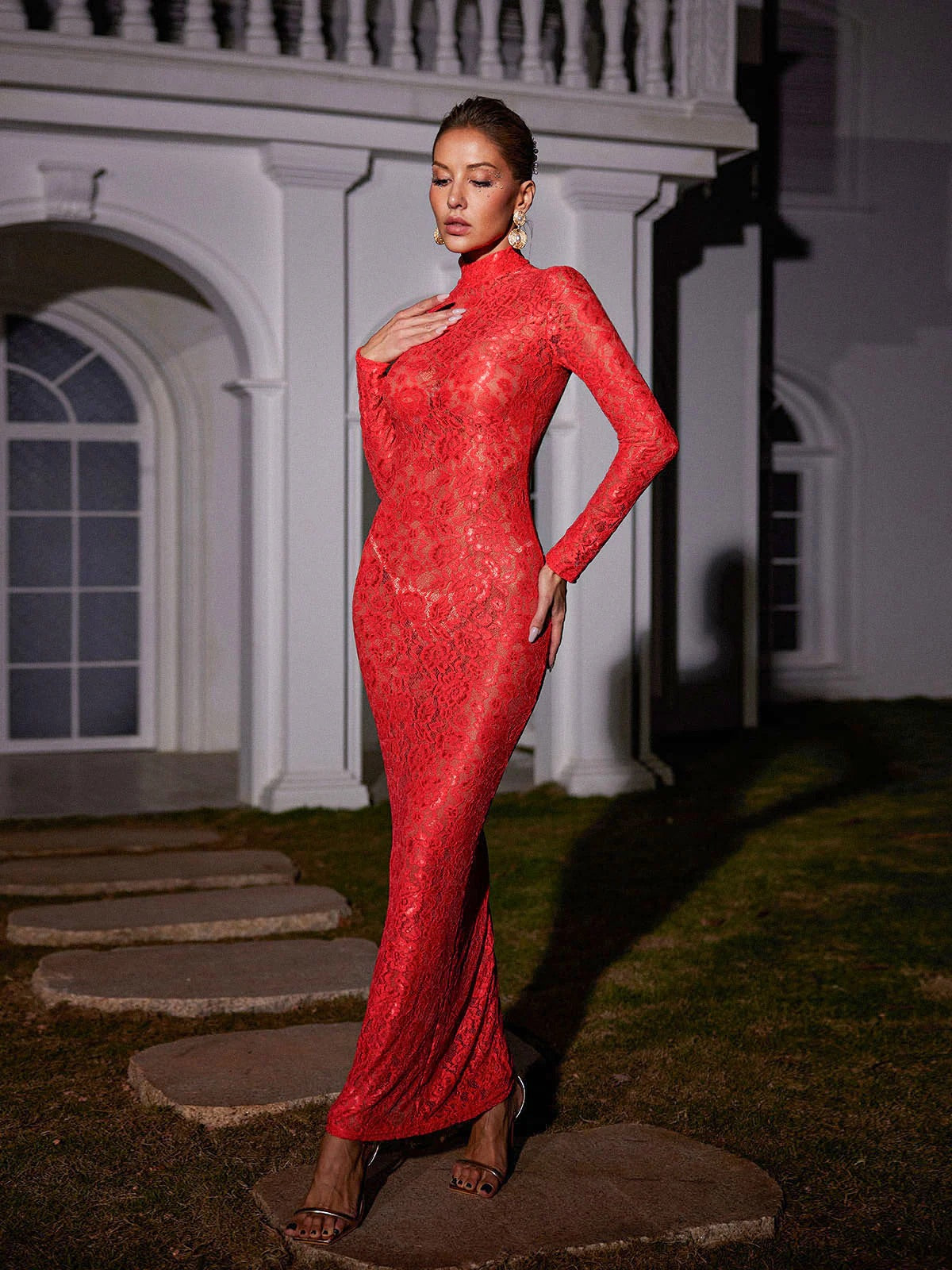Médiane lace maxi dress