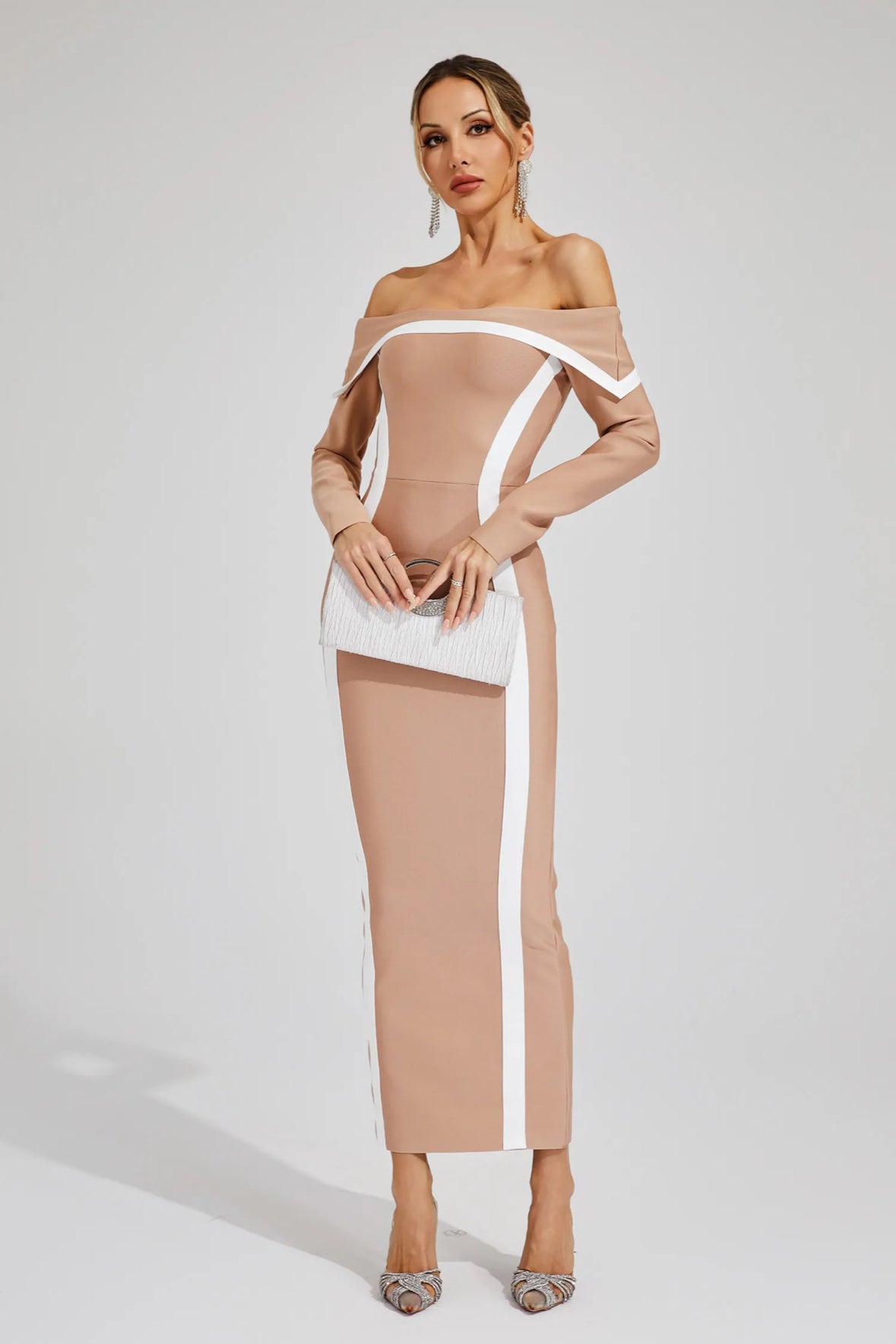 Off shoulder apricot&white maxi dress
