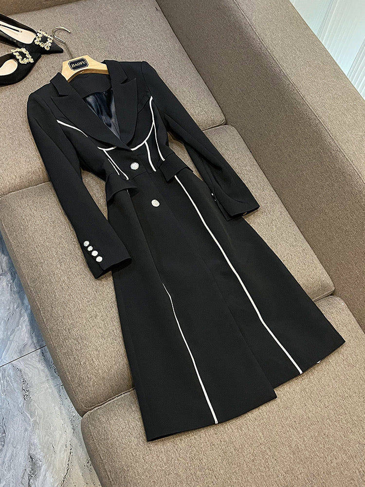 Aella black long coat