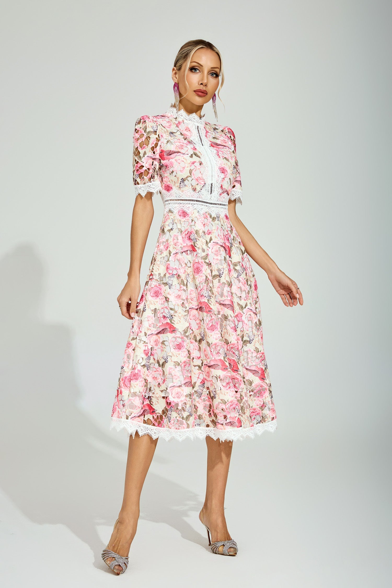 Rose Éclat Lace Midi Dress size M