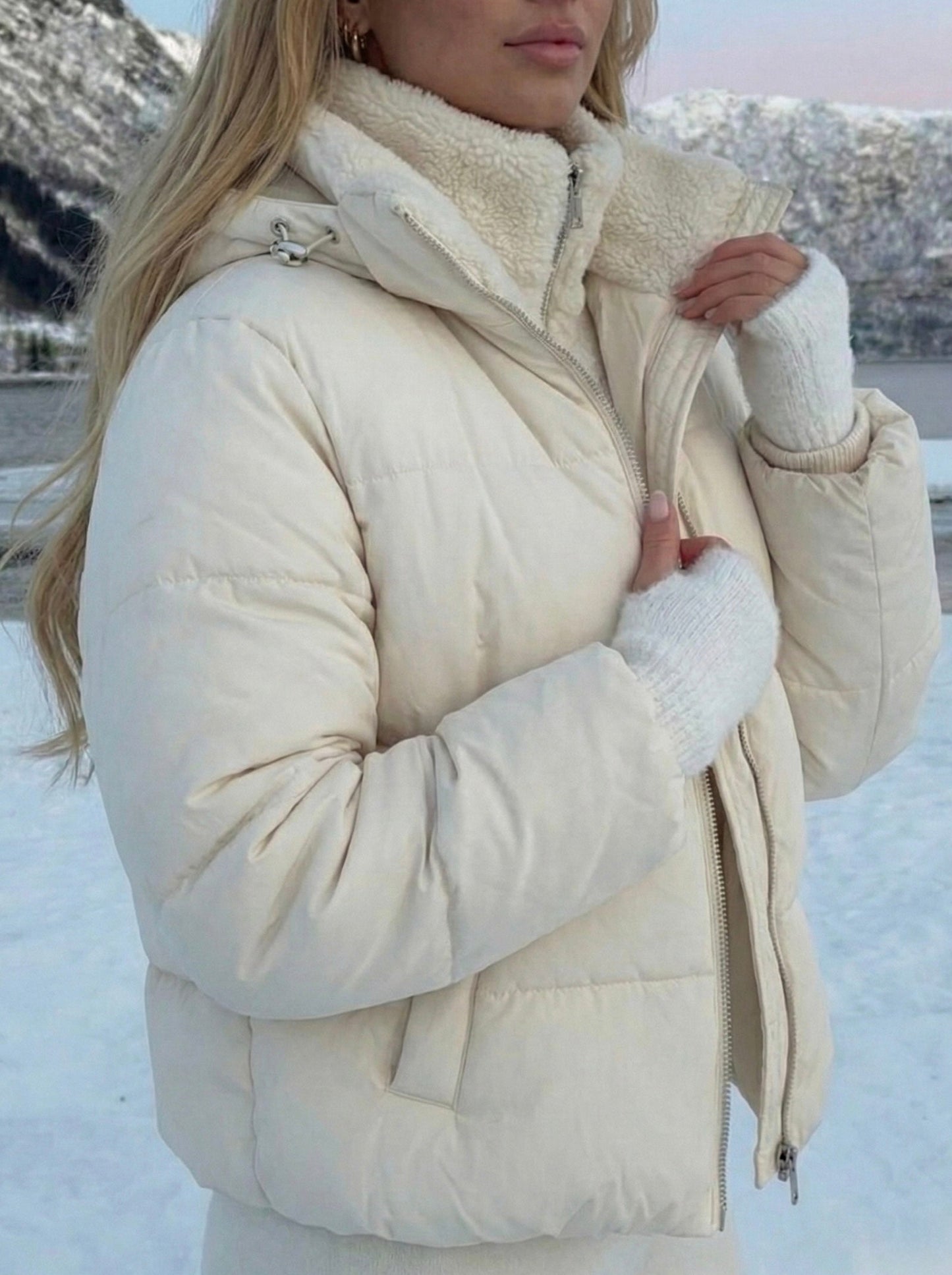 Joane | Hooded Short Puffer Jacket with Plush Lining
