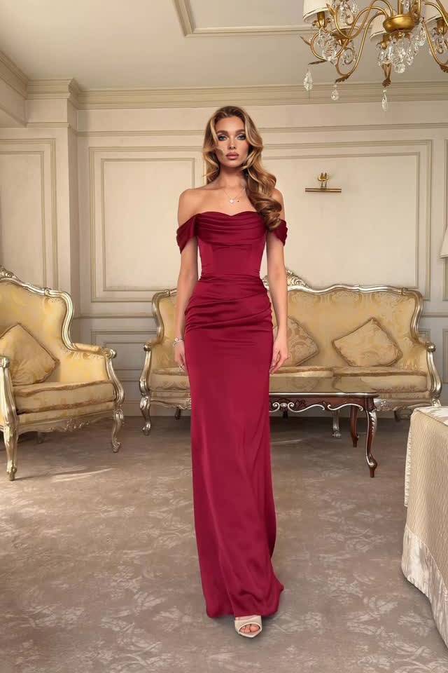 Off-Shoulder Pleated Scarf Maxi Dress Red