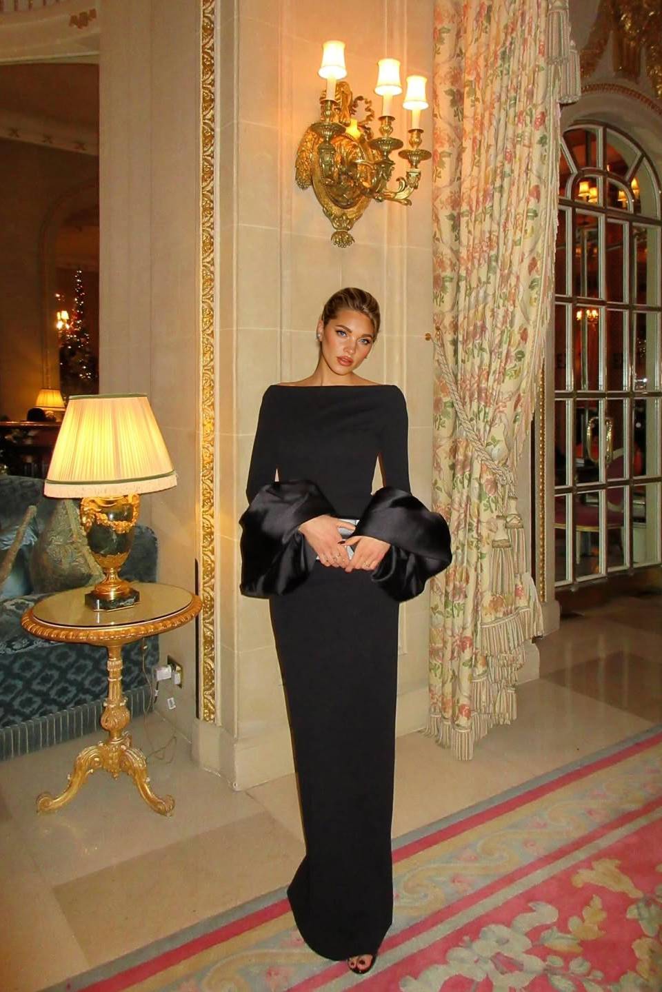 Boat Neck Bell Sleeve Slim-Fit Maxi Dress Black