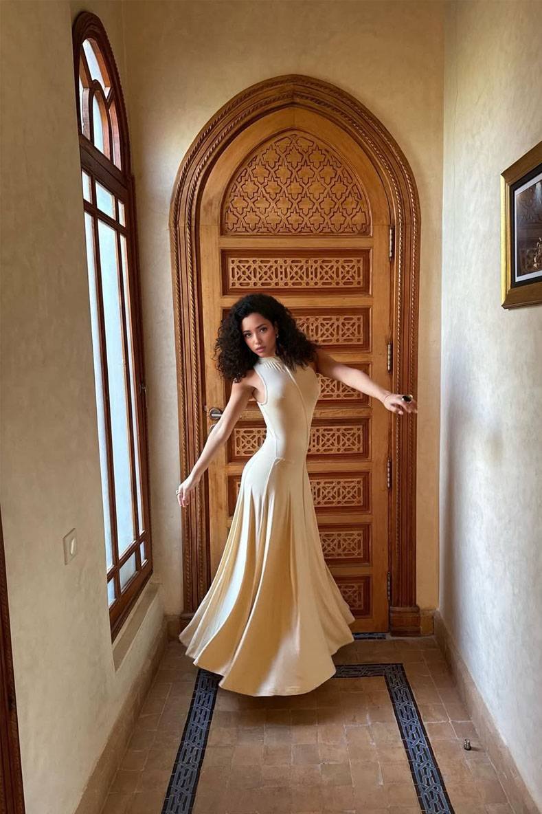 Minimalist Turtleneck Sleeveless Maxi Dress Apricot