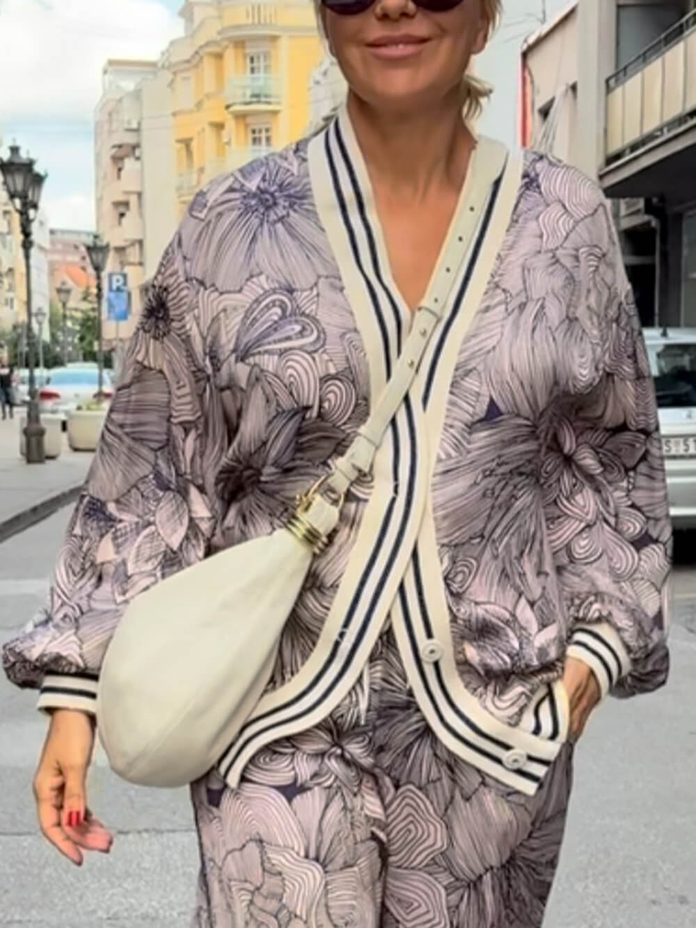 Unique Floral Print Ribbon Spliced V-Neck loose Blouse Multicolor