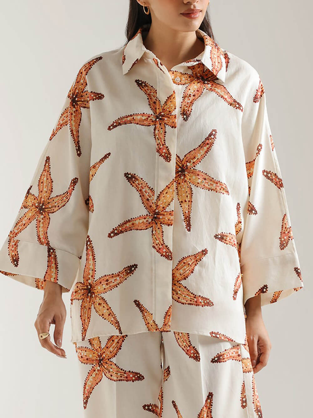 Unique Starfish Print Loose Plus-Size Button-Up Shirt Beige