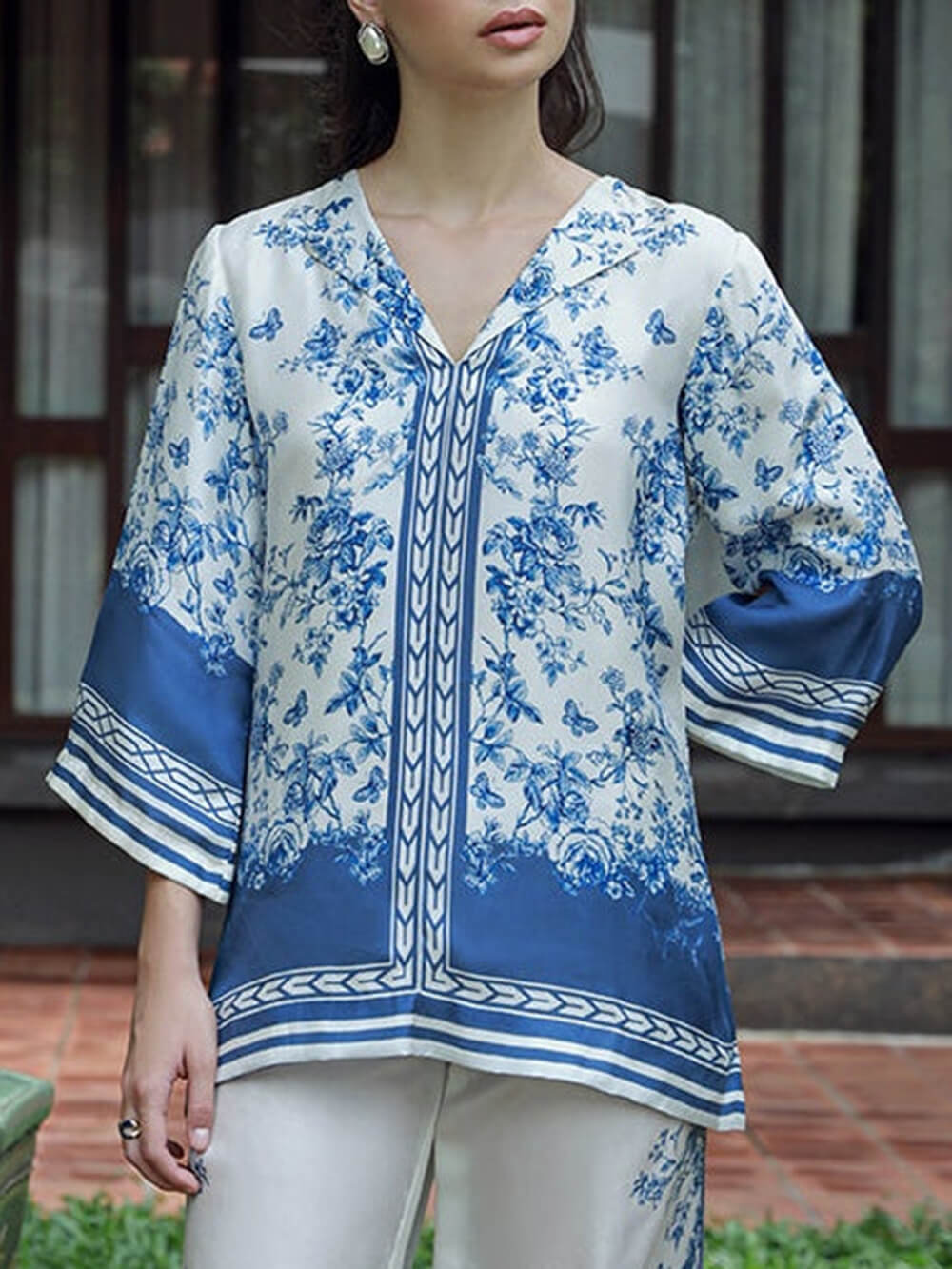 Classic Floral Print Patchwork Collared Loose Shirt Blue
