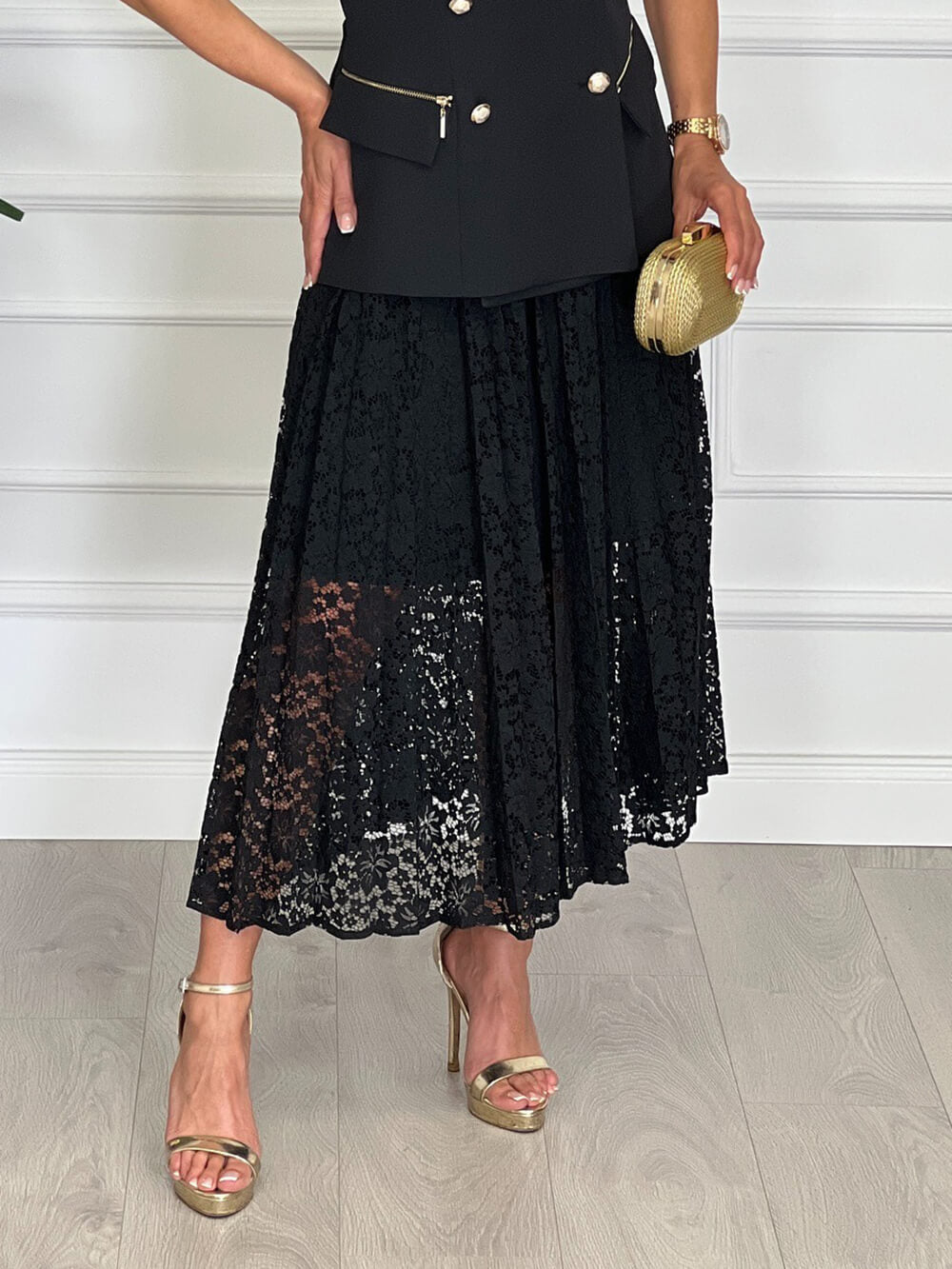 Exquisite Lace Crochet Elastic-Waist Skirt Black