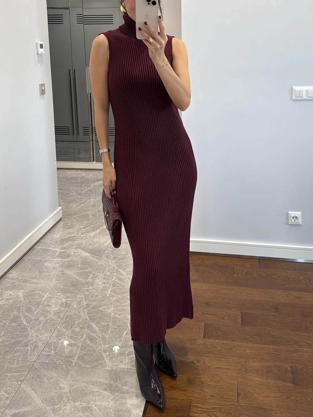 Elegant High-Neck Ribbed Knit Sleeveless Maxi Dress Burgundy