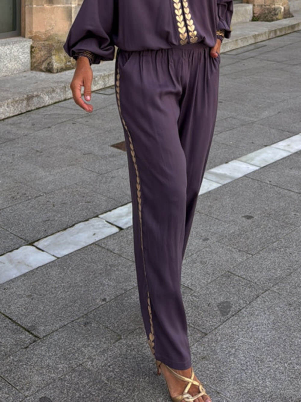 Modern Feel Unique Gold Trim Stitching Elastic Waistband Pocket Straight Pants Purple