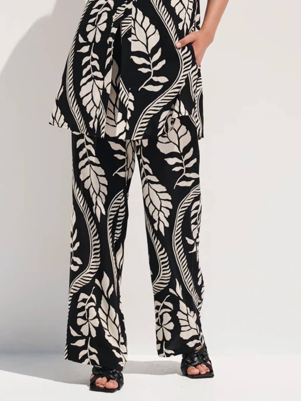 Unique High-Waisted Printed With Elastic Belt Pocket Straight-Leg Pants Black