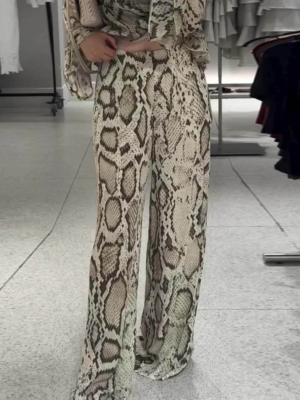 Unique Snake Print Wide-Leg Pants Multicolor