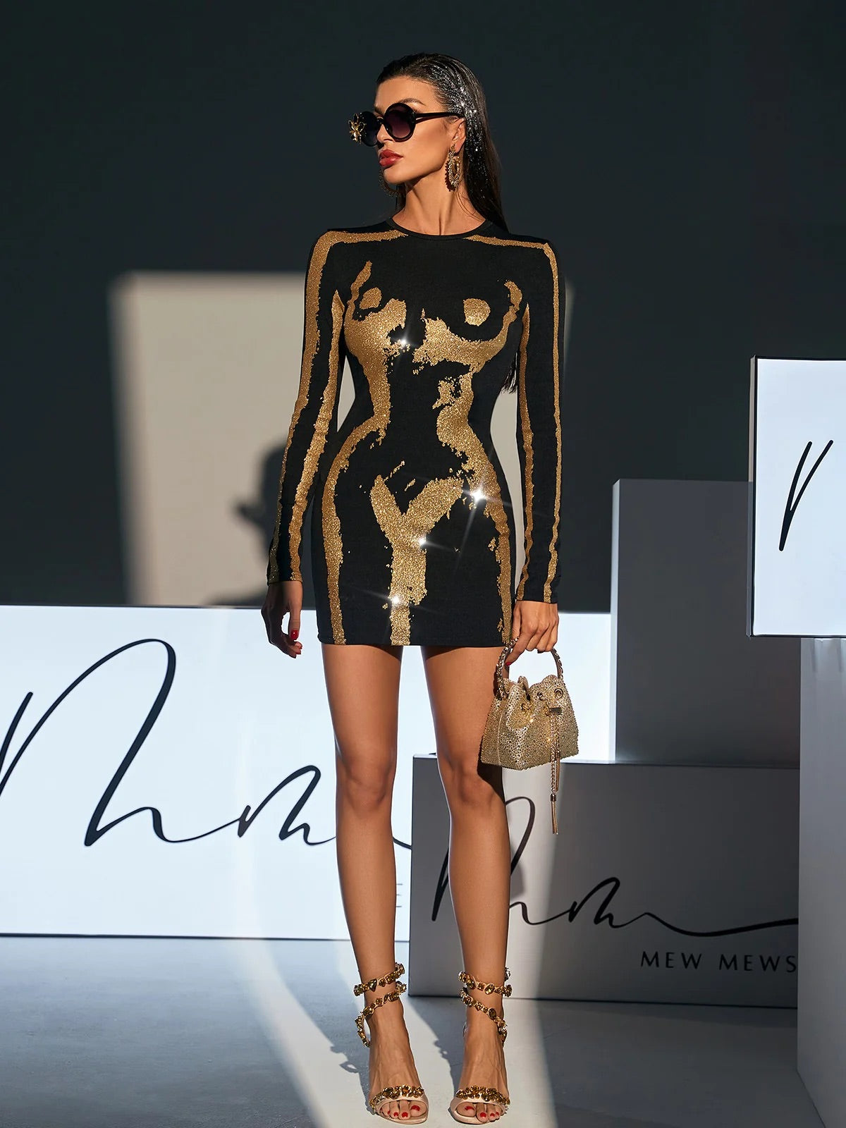 Body print mini black mini dress