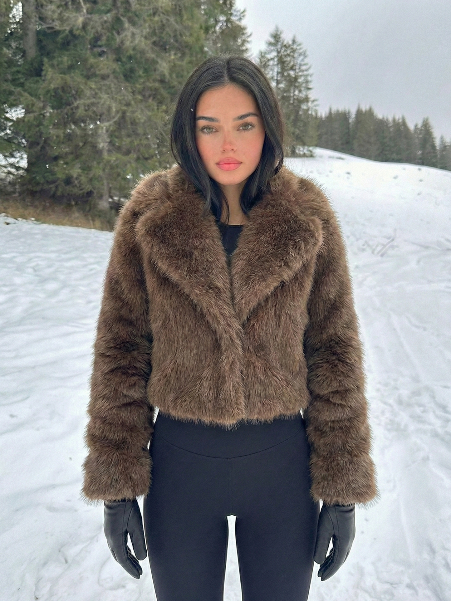 Ayla | Cropped Faux Fur Jacket with Wide Collar