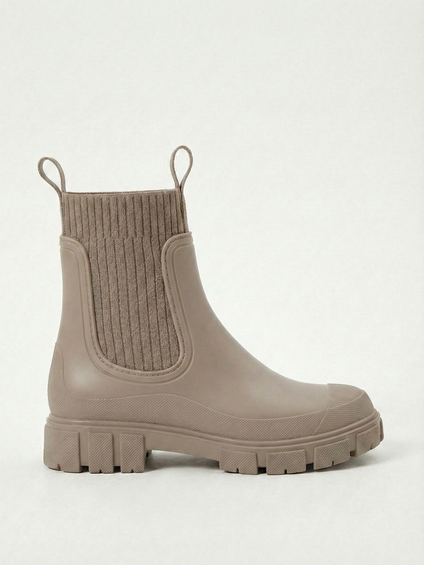 Belarus | Chunky Chelsea Ankle Boots