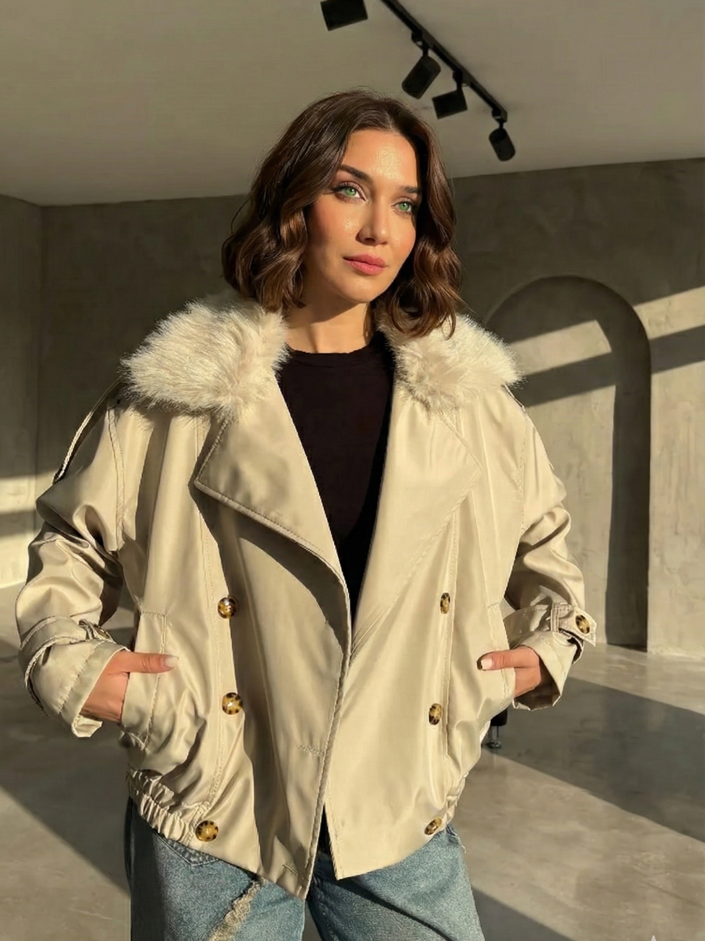 Cameron | Cropped Jacket with Faux Fur Collar