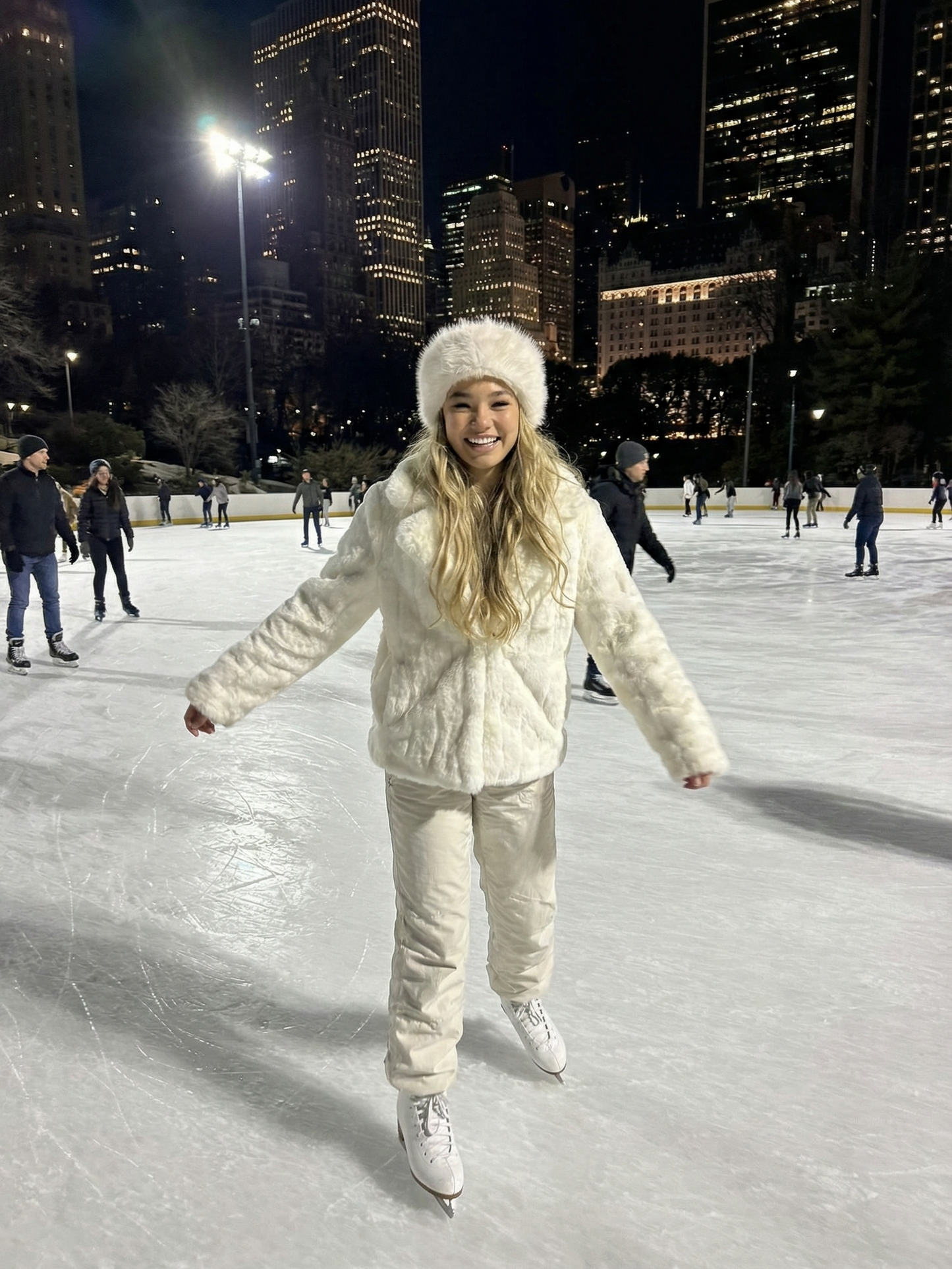 Sia | White Faux Fur Winter Hat