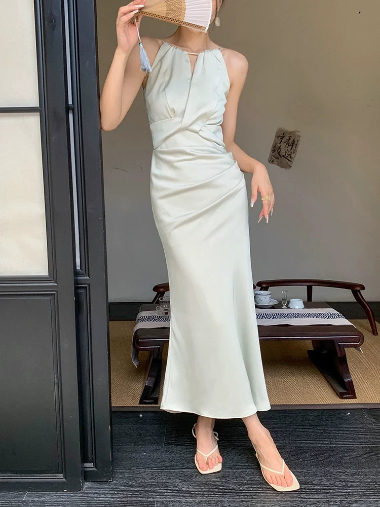 Saashi Slim Fit Halterneck Dress - Sleeveless Summer Style