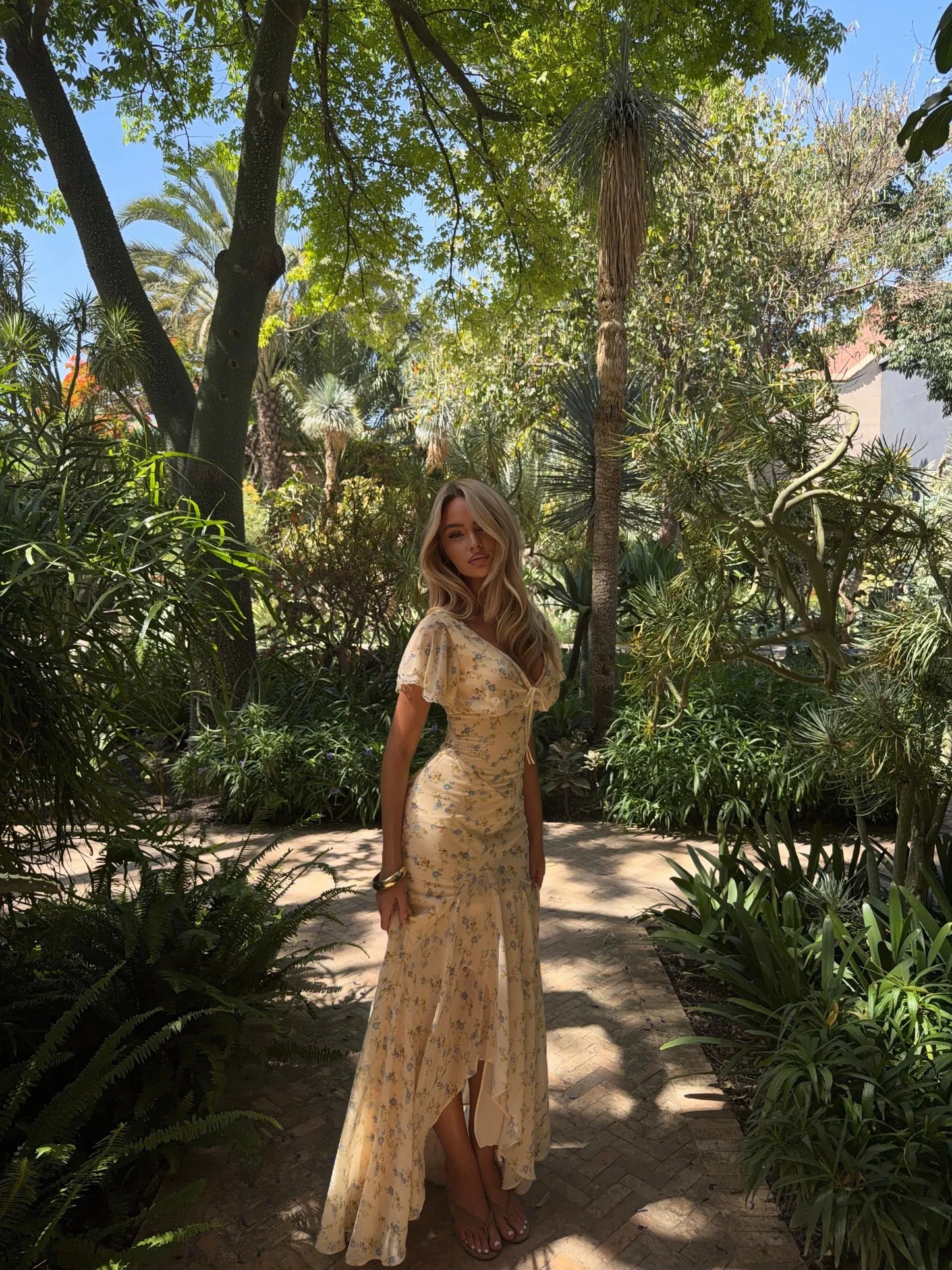 ALMA FLORAL MAXI DRESS