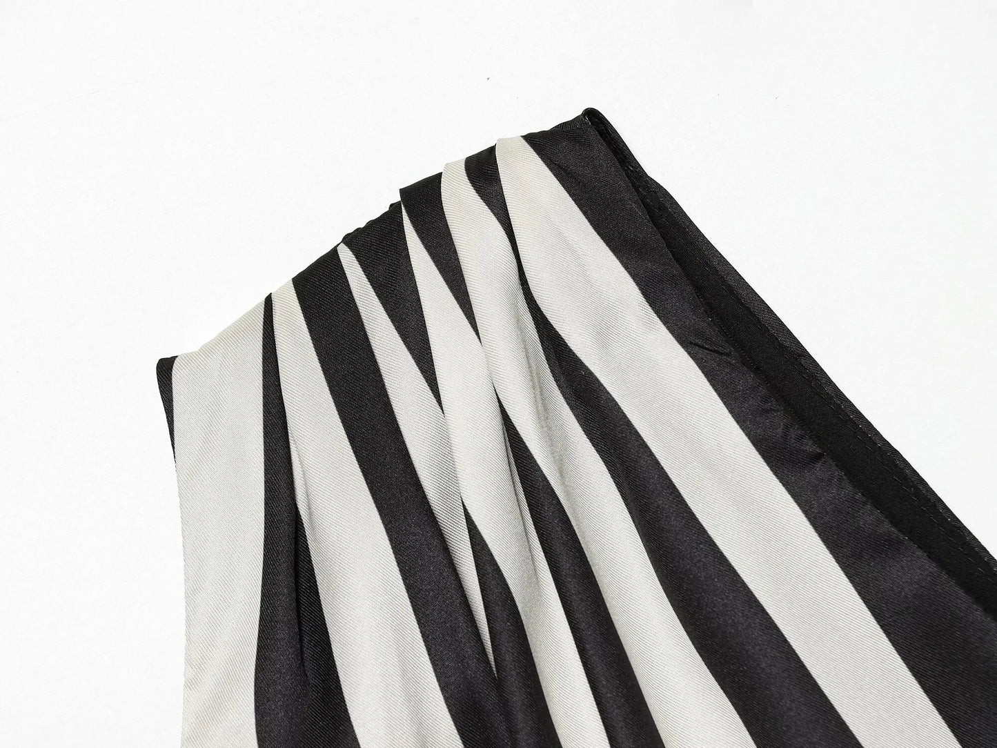 VENI STRIPED ONE SHOULDER BLOUSE