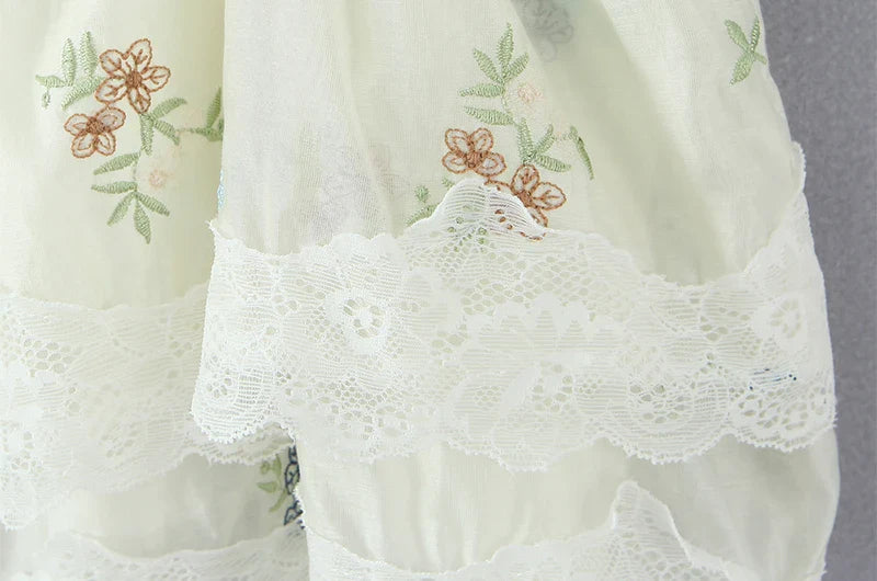 EMERY CO-ORD FLORAL LACE TOP