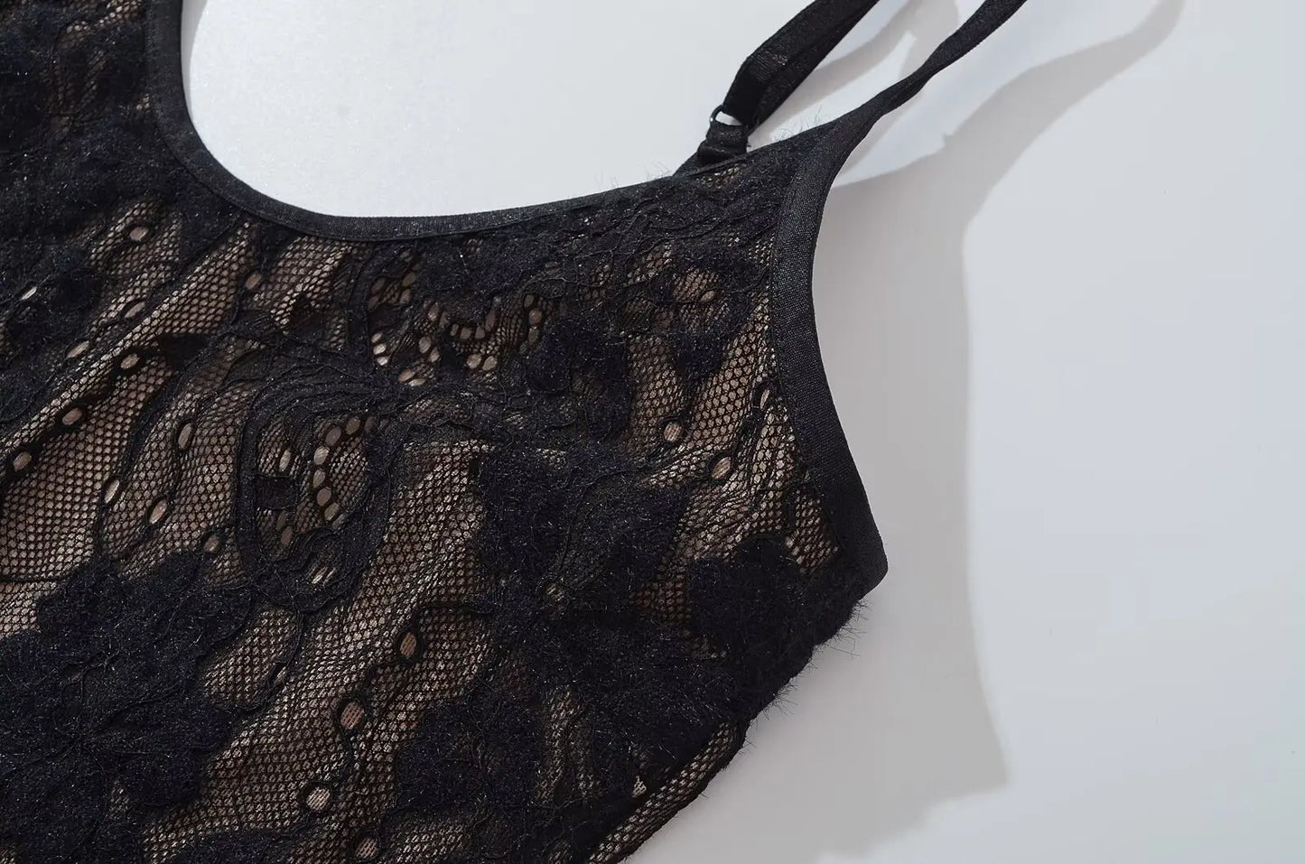 AMINA LACE BODYSUIT