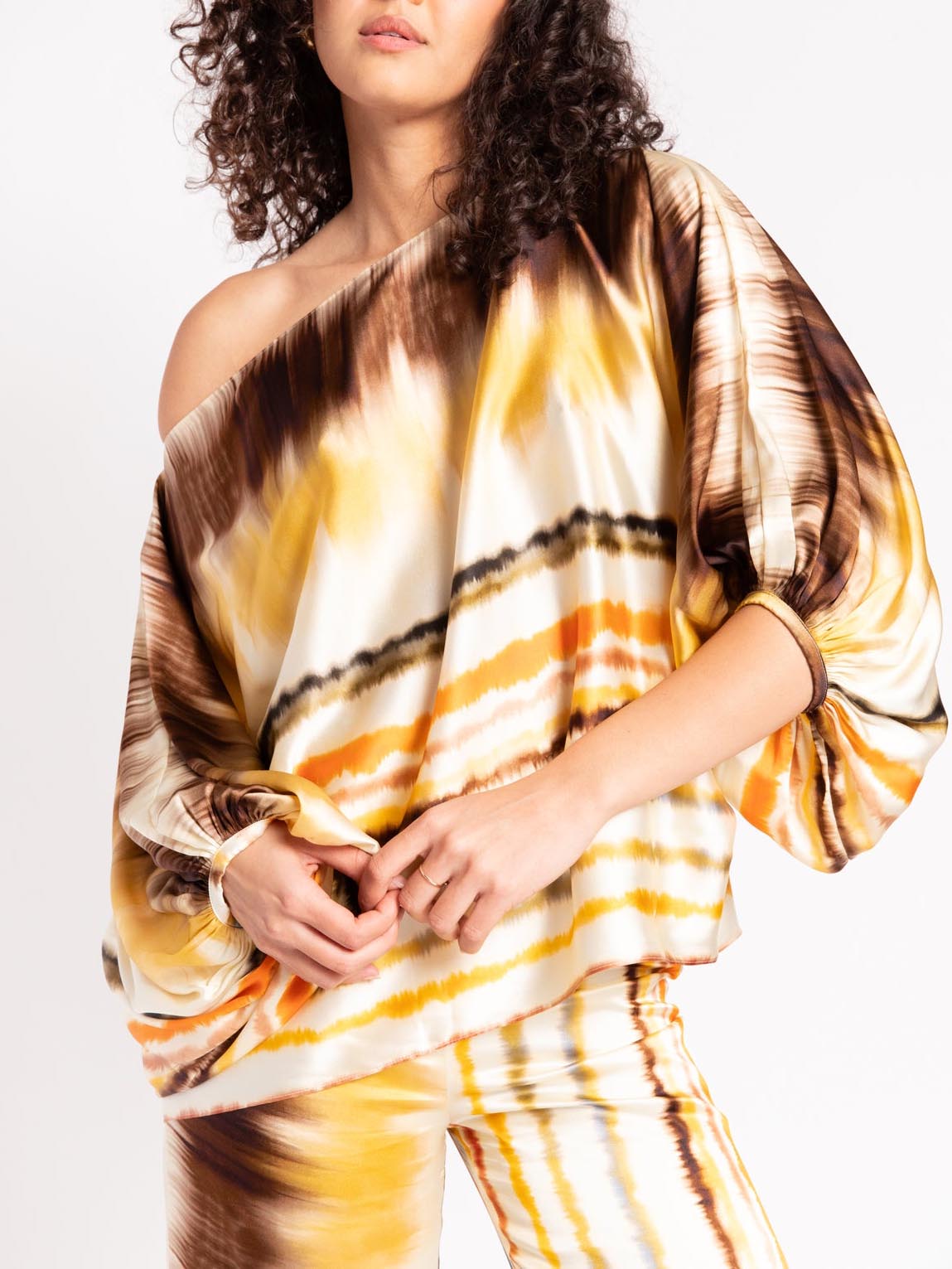 Exquisite Satin Gradient Irregular Stripe Print Shirt Yellow