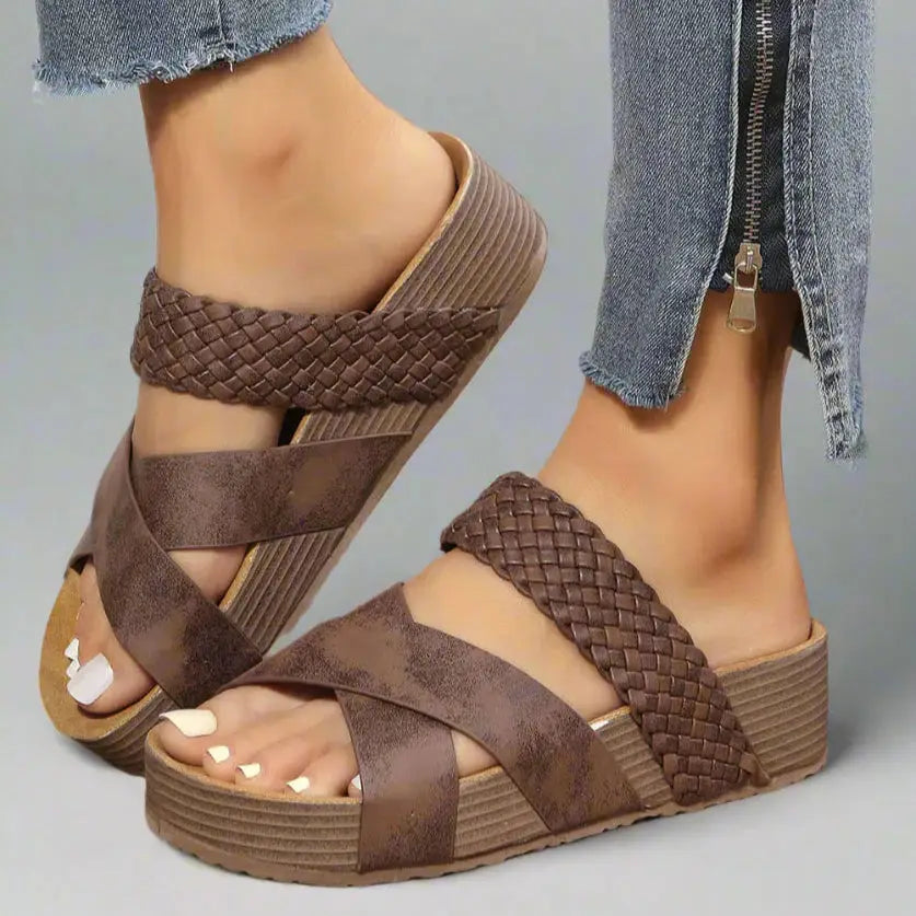 Comfyrange — Lightweight Casual Sandals With Comfortable Flexible Everyday Summer Design Brown