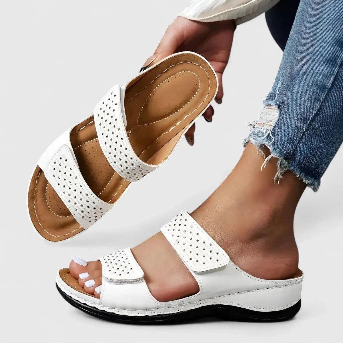 Geltread — Lightweight Gel Sandals With Comfortable Platform Everyday Design White