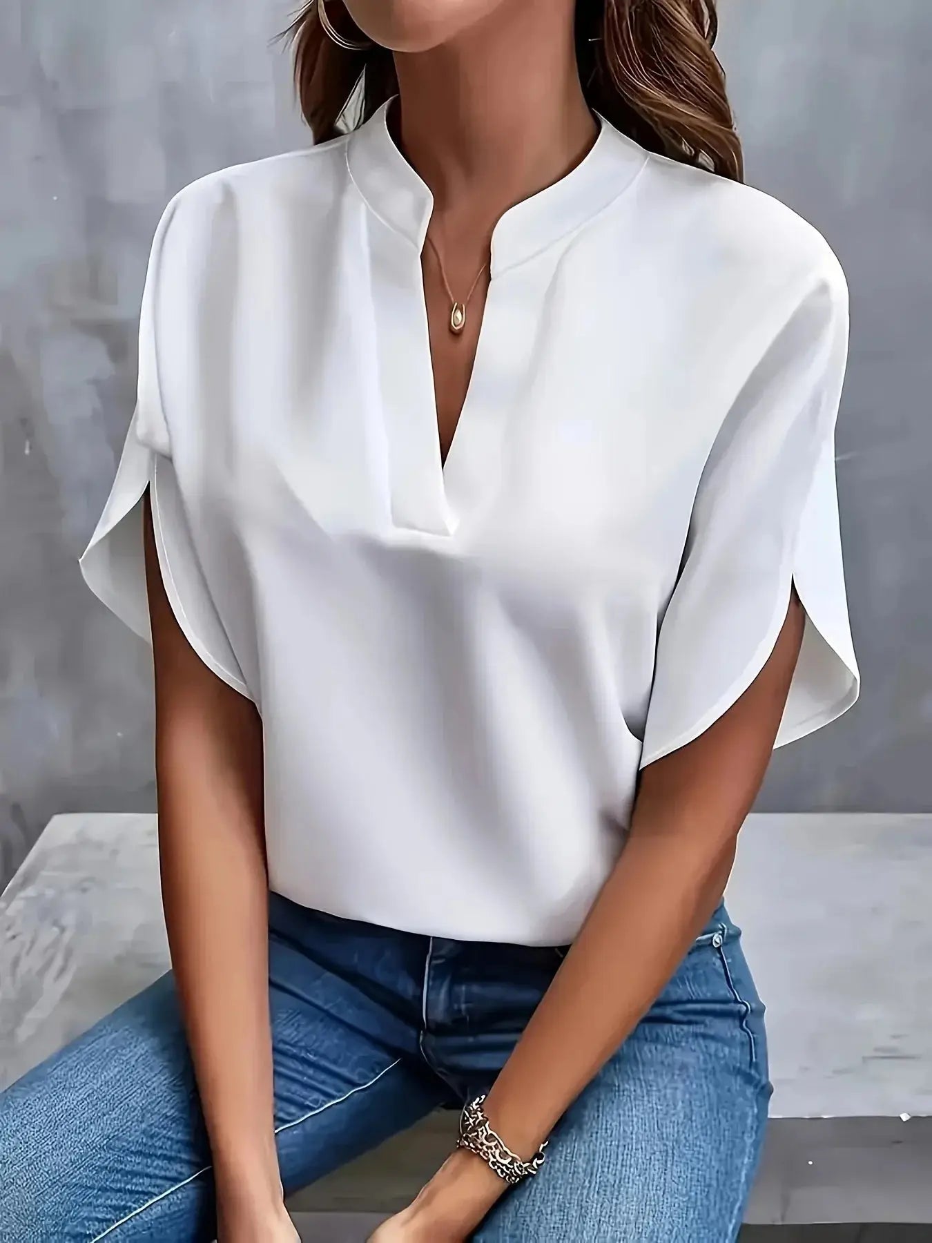 Ottoline — Lightweight Viscose Blouse With Tailored V-Neck Summer Design White