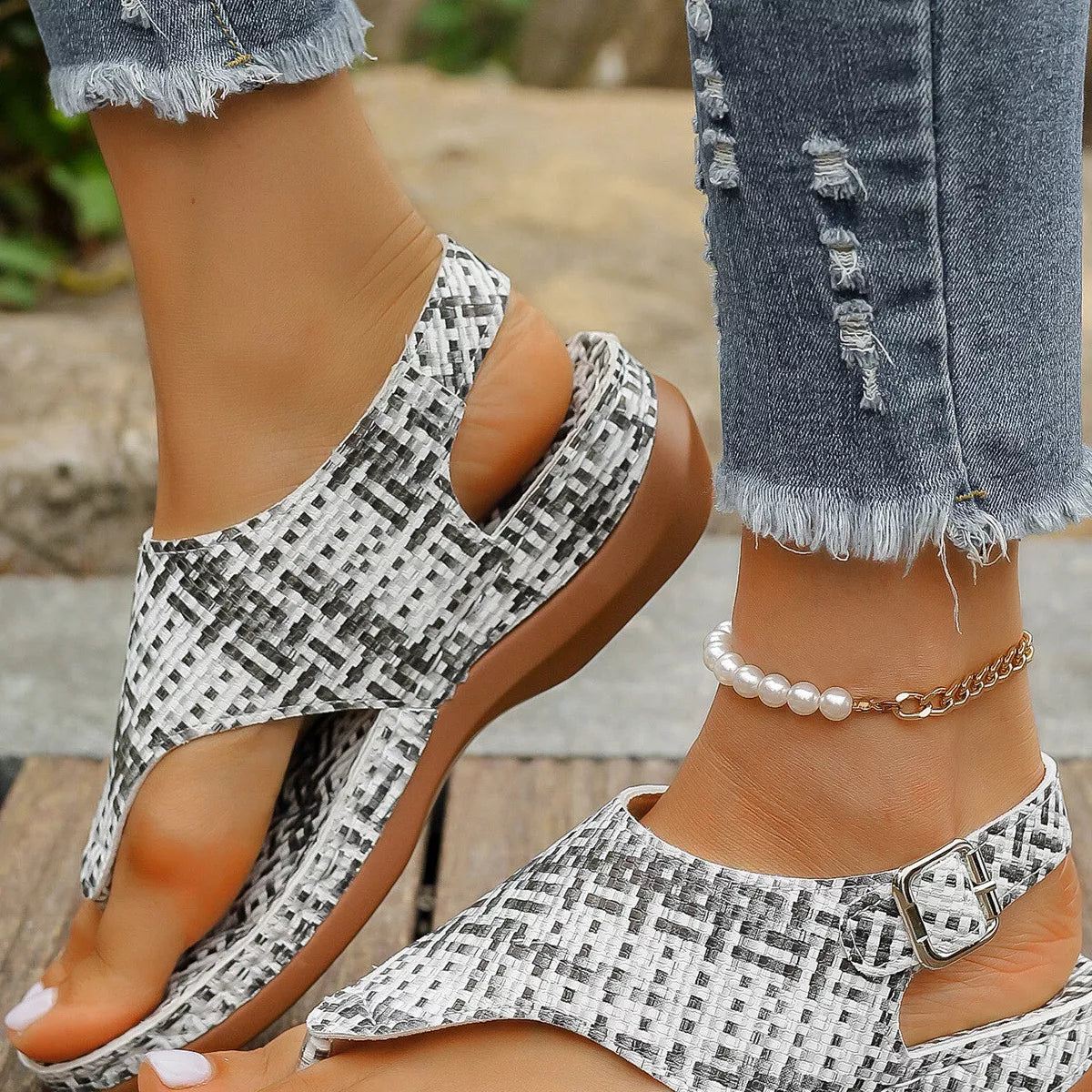Toe Post Wedge Sandals