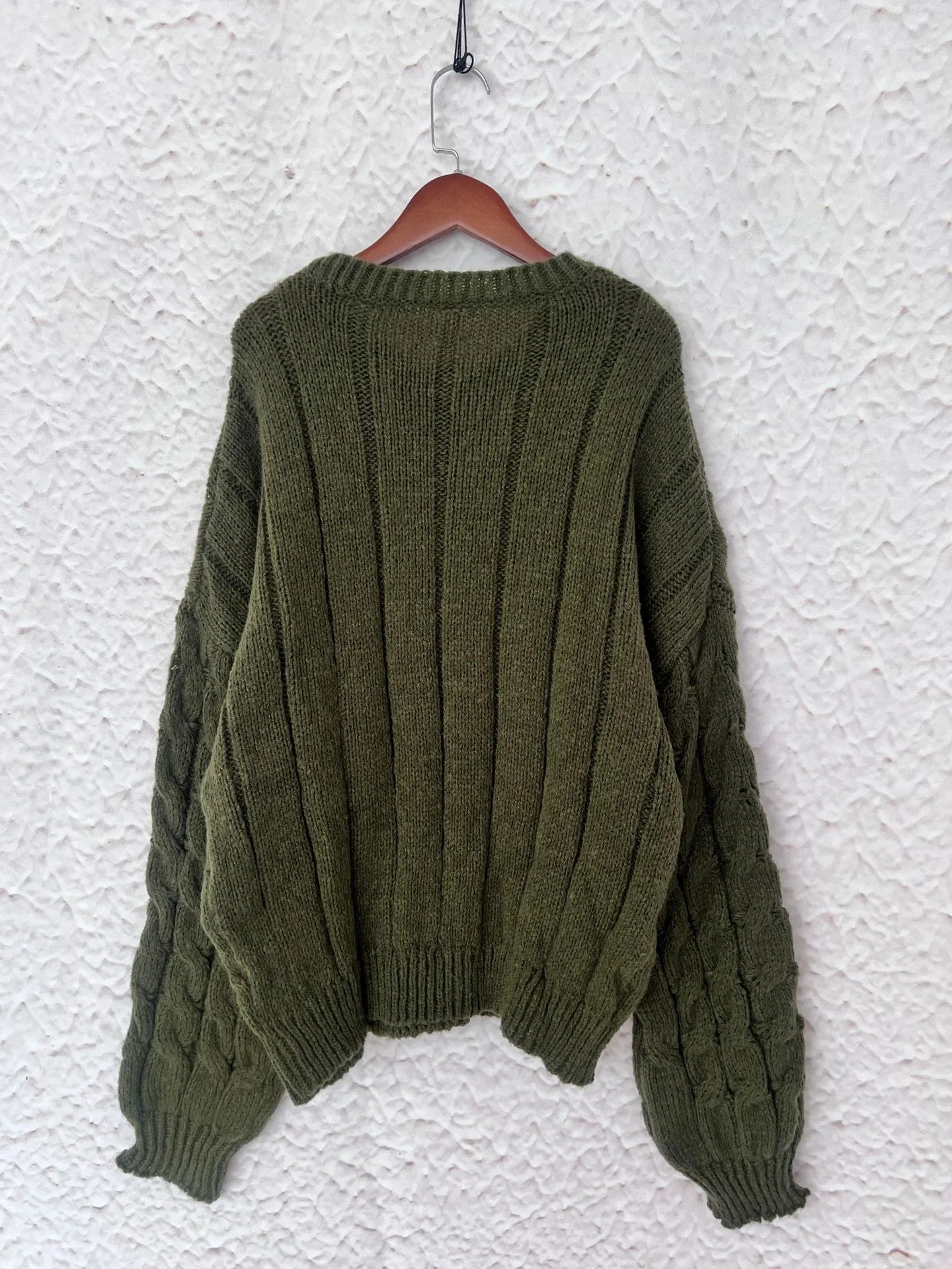 Cable Knit Long Sleeve Sweater – Cozy, Classic Winter Essential