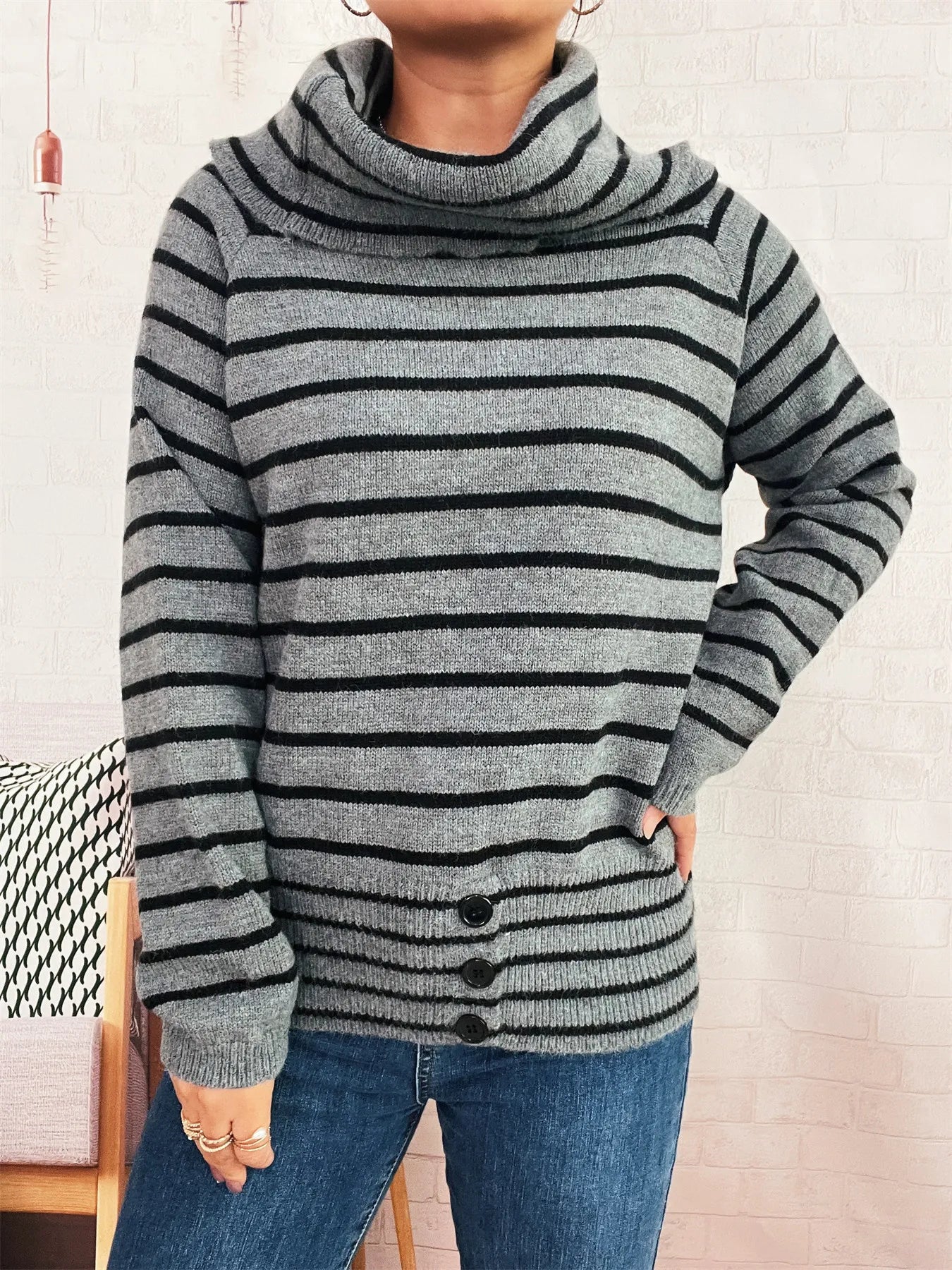 Women’s Striped Turtleneck Long Sleeve Sweater – Cozy Knit Pullover for Fall & Winter