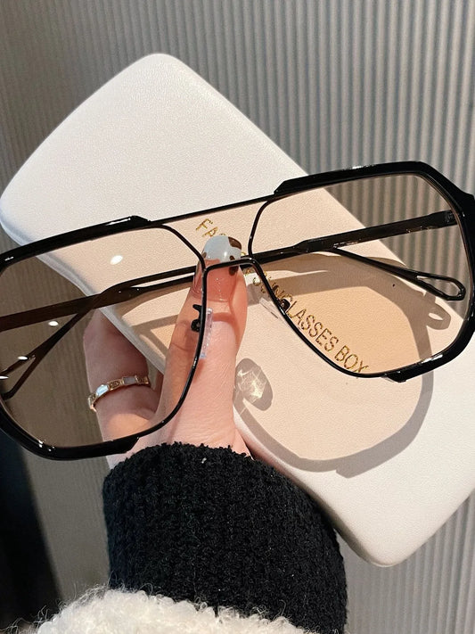 Glam Guard UV Oversized Sunglasses