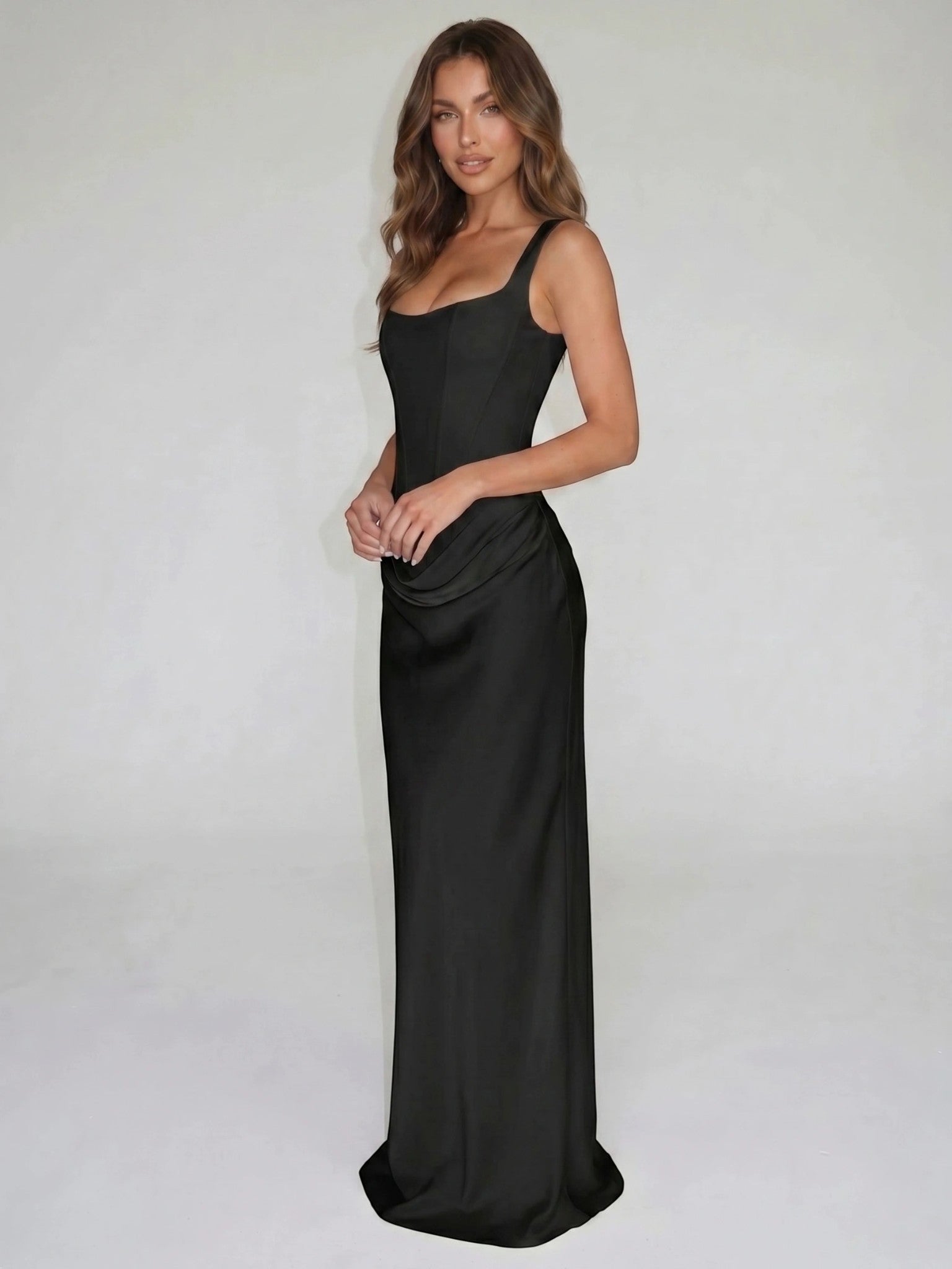 Lilliana — Elegant Sleeveless Bodycon Evening Dress With Open Back Detail Black