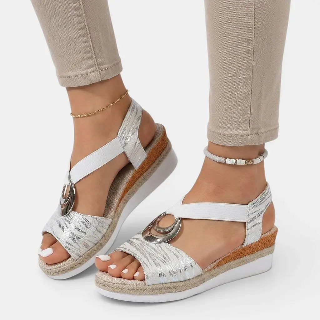 Breathwell — Breathable Leather Sandals With Comfortable Adjustable Summer Design White