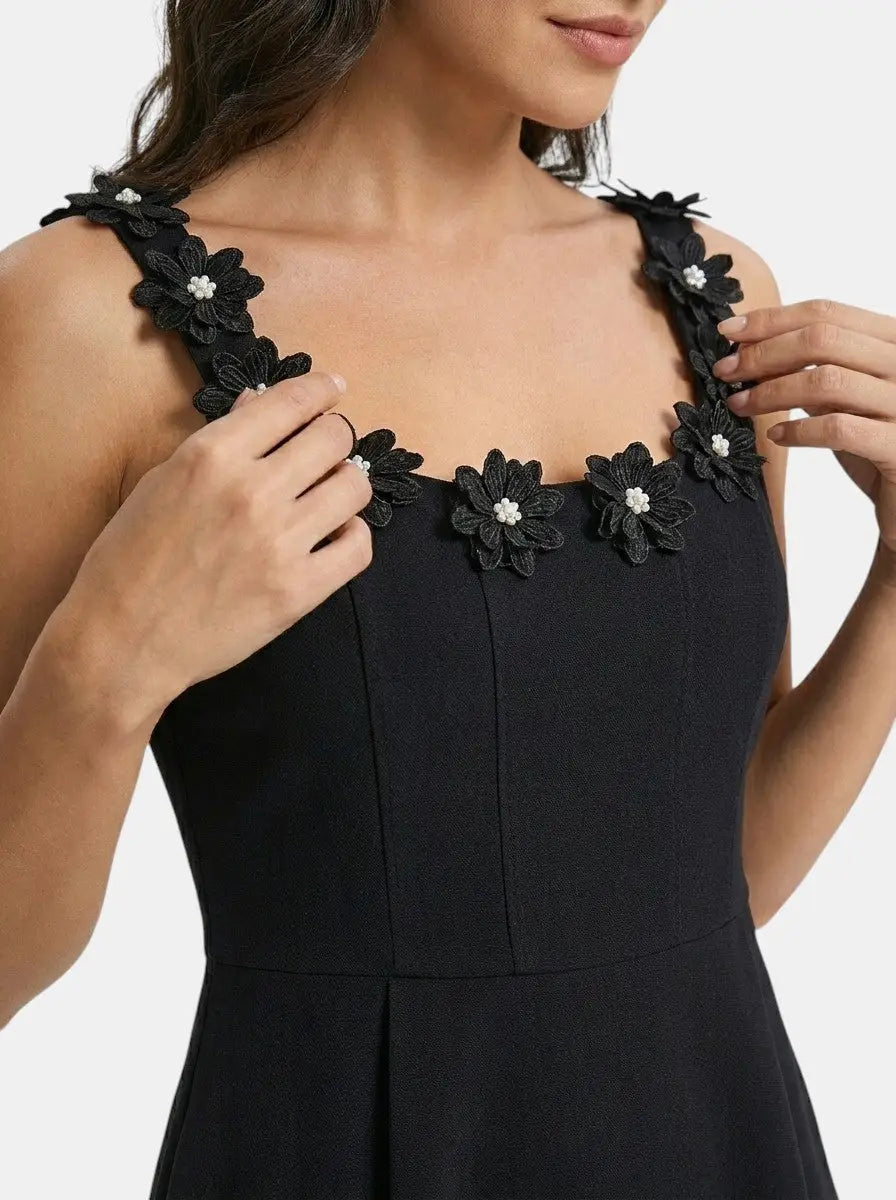 Floribel — Floral Mini Sheath Dress With Elegant Square Neck Summer Design