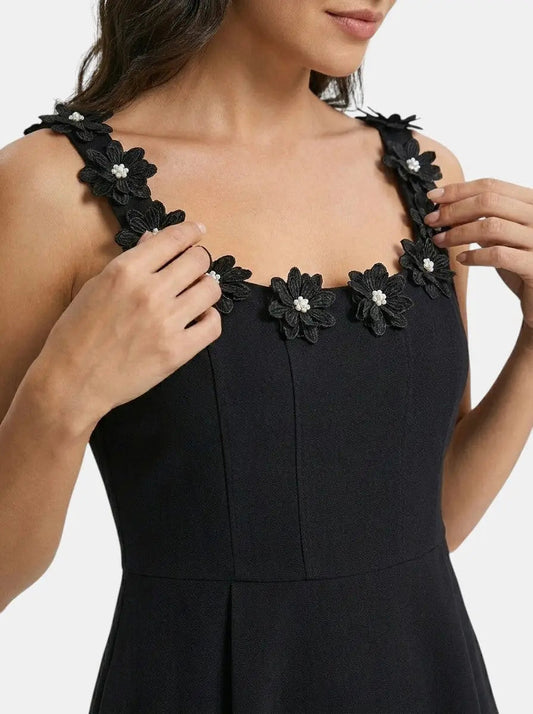Floribel — Floral Mini Sheath Dress With Elegant Square Neck Summer Design
