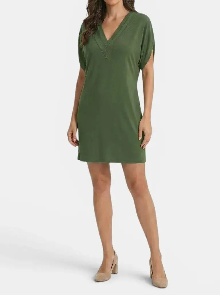 Marielle — Flowy Fabric Maxi Dress With Elegant Tummy-Hiding Summer Design Green