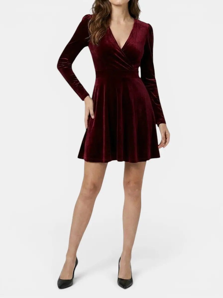 Vivienne — Luxurious Velvet Flare Dress In Elegant Red For Formal Occasions
