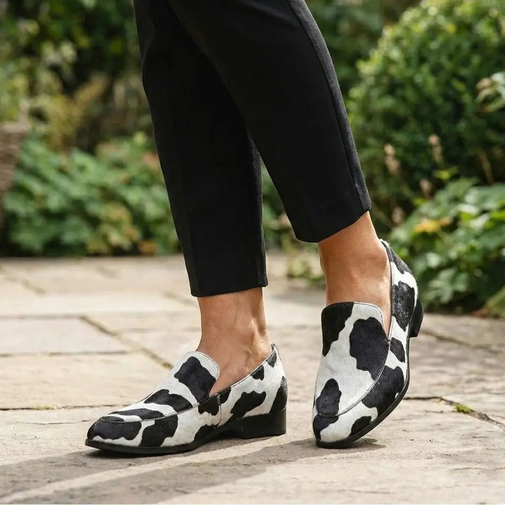 Softtextured — Soft-Textured Leather Loafers With Elegant Slip-On Black Penny Design